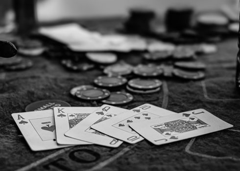 Mastering Online Poker in 2024: Strategies for a Winning Edge